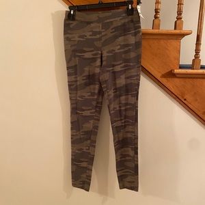 Express Camo Leggings